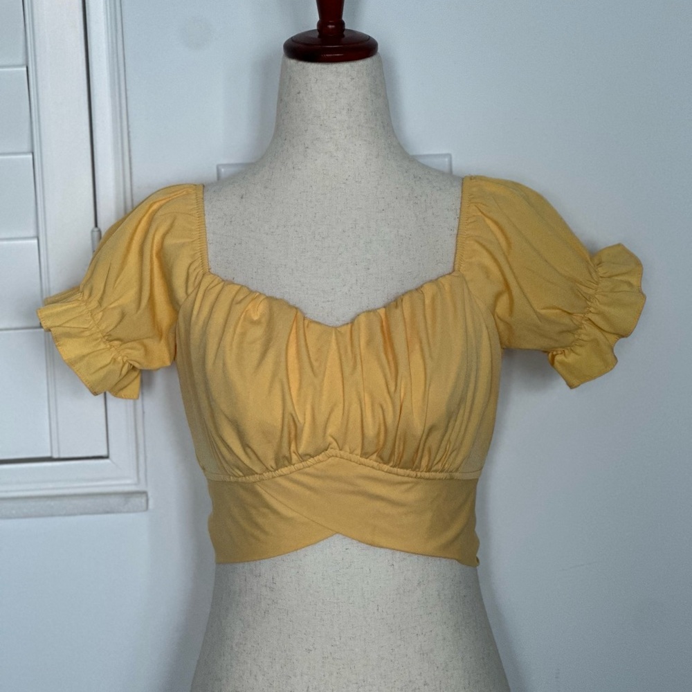 BUNDLE Ruffled Tops - Picture 2 of 7